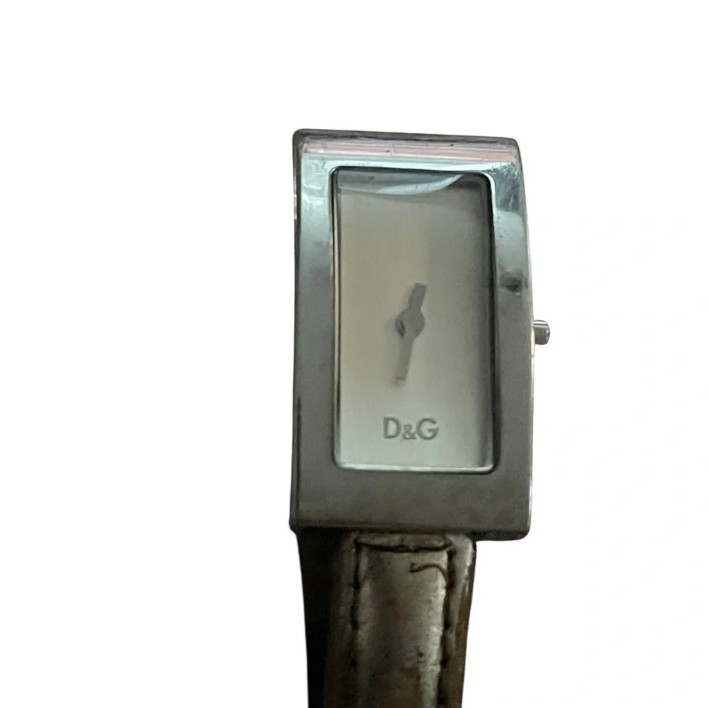 D&C Milano DW0264 Women's Silver Watch with Brown Strap